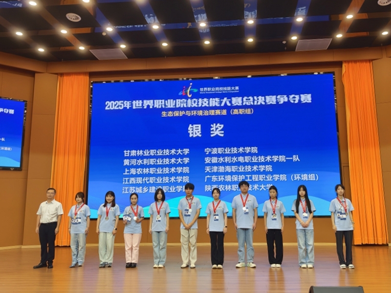 50983f1de7928e5c.jpg 50983f1de7928e5c.jpg